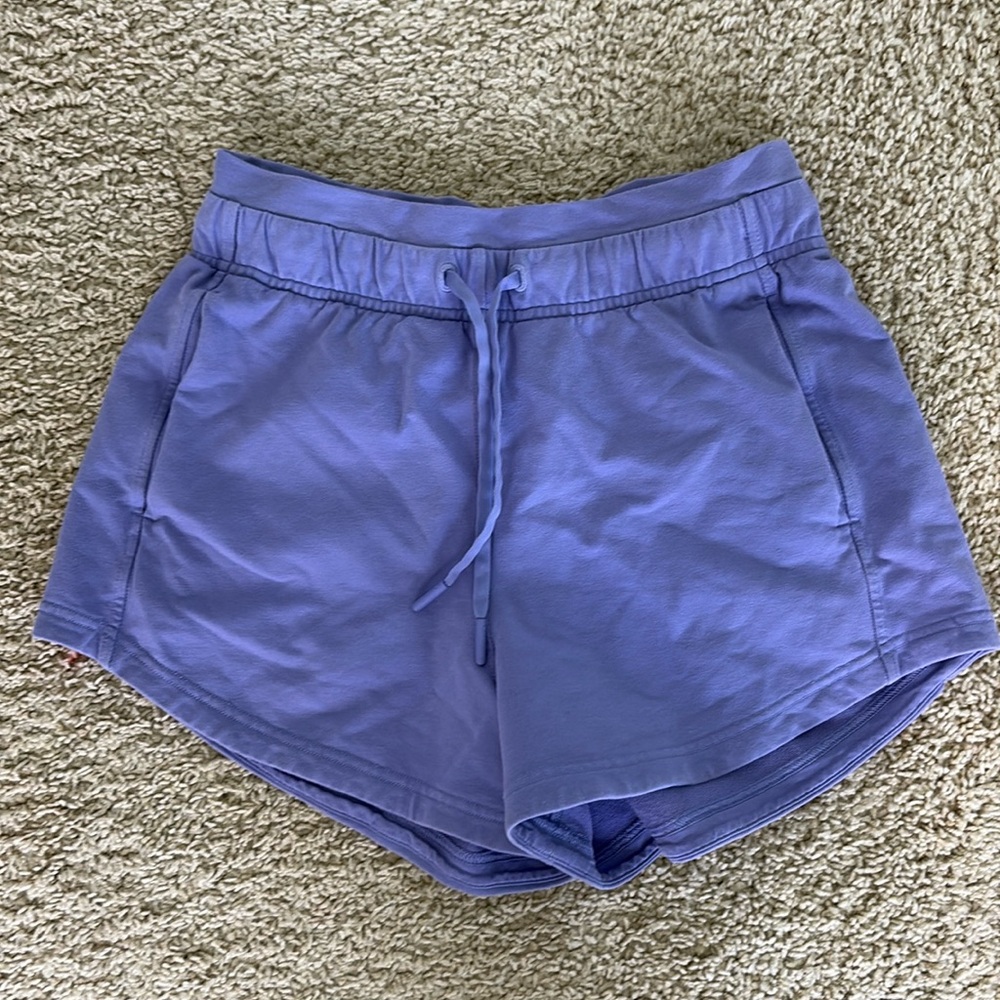 Lululemon inner glow high rise shorts